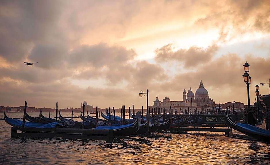 Riva del Vin - BOUTIQUE HOTEL