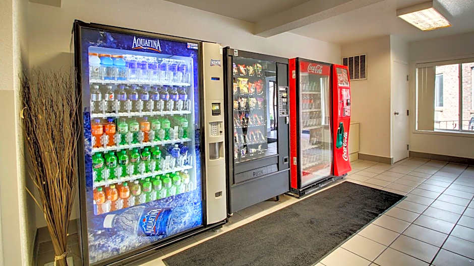 Motel 6-Altoona, IA - Des Moines East