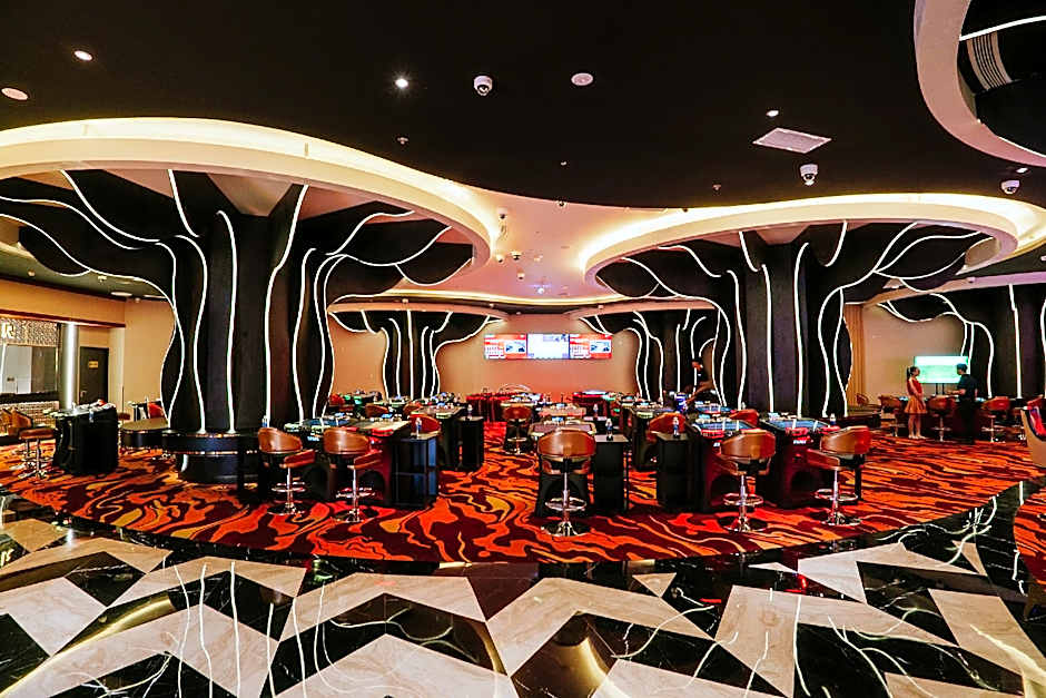 LA VELA Saigon Hotel