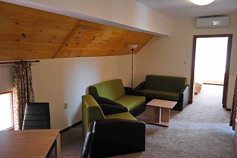 Friends Family Hotel