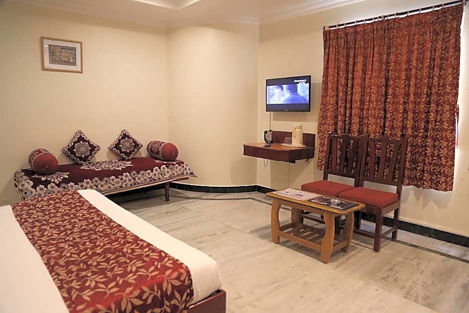 Hotel Sri Sabthagiri