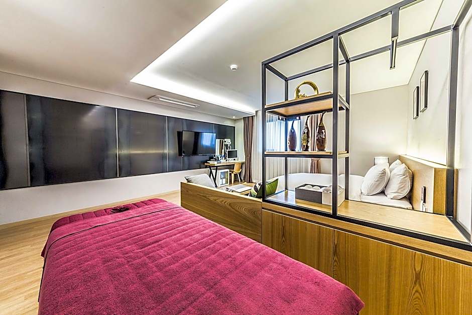 Suwon Saint Hotel