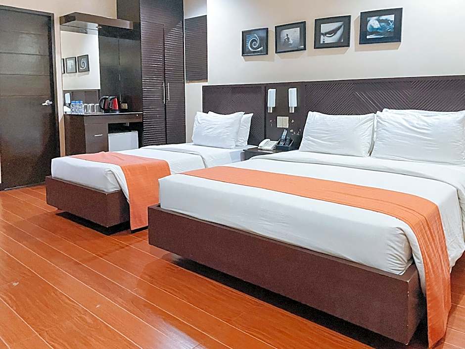 RedDoorz Plus @ Hotel Esse