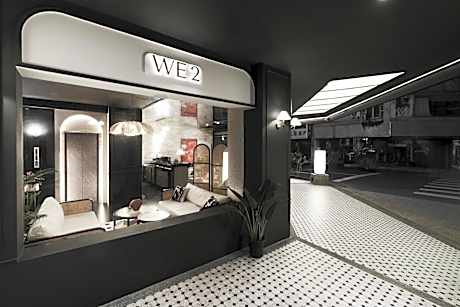 We2 Hotel 