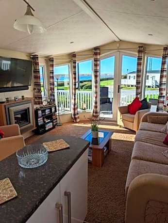 Lovely and Bright Caravan Haven Littlesea with views across the Fleet Lagoon