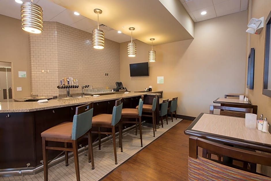 Holiday Inn Bismarck By IHG
