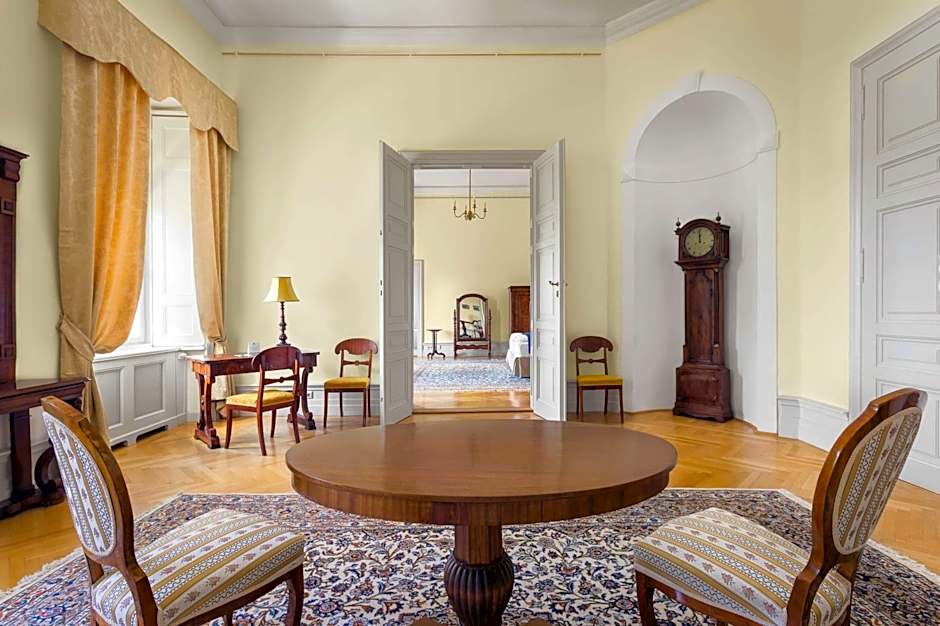 Károlyi Kastély Hotel & Restaurant