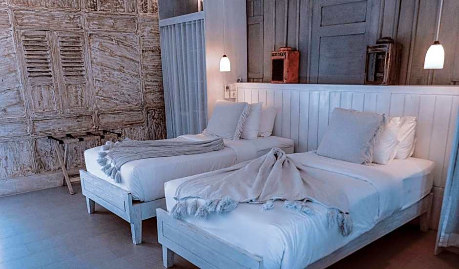 The Shacks at Sandy Bay