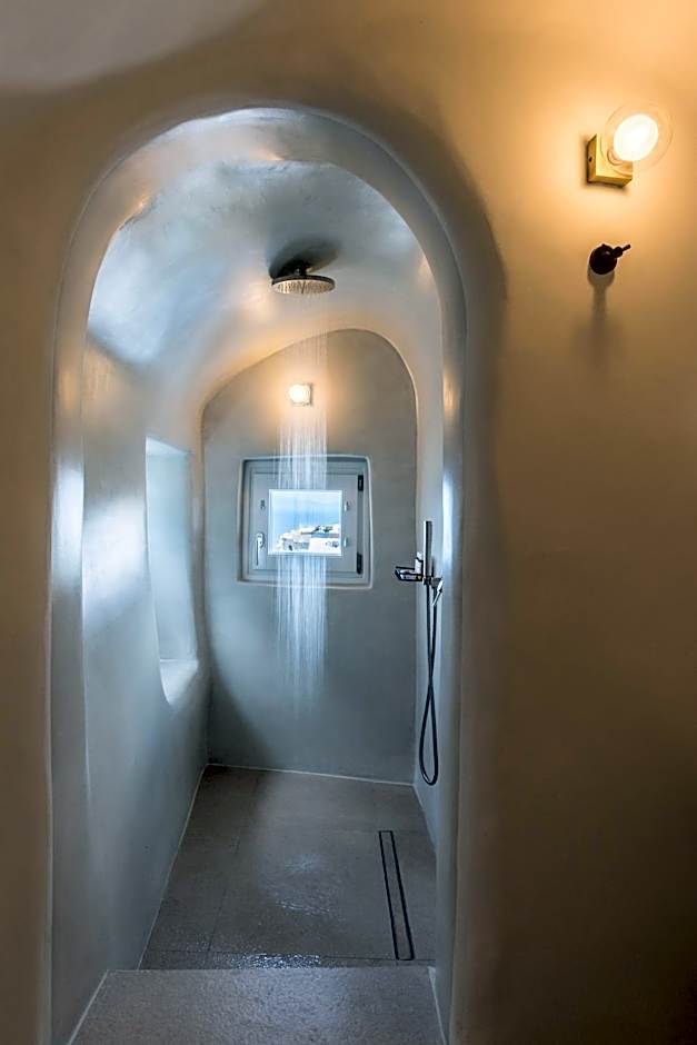 Art Maisons Oia Castle