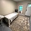Cozy Room Near Downtown Hendersonville