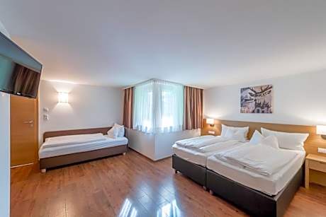 Three-Bedroom Apartment with Balcony or Terrace