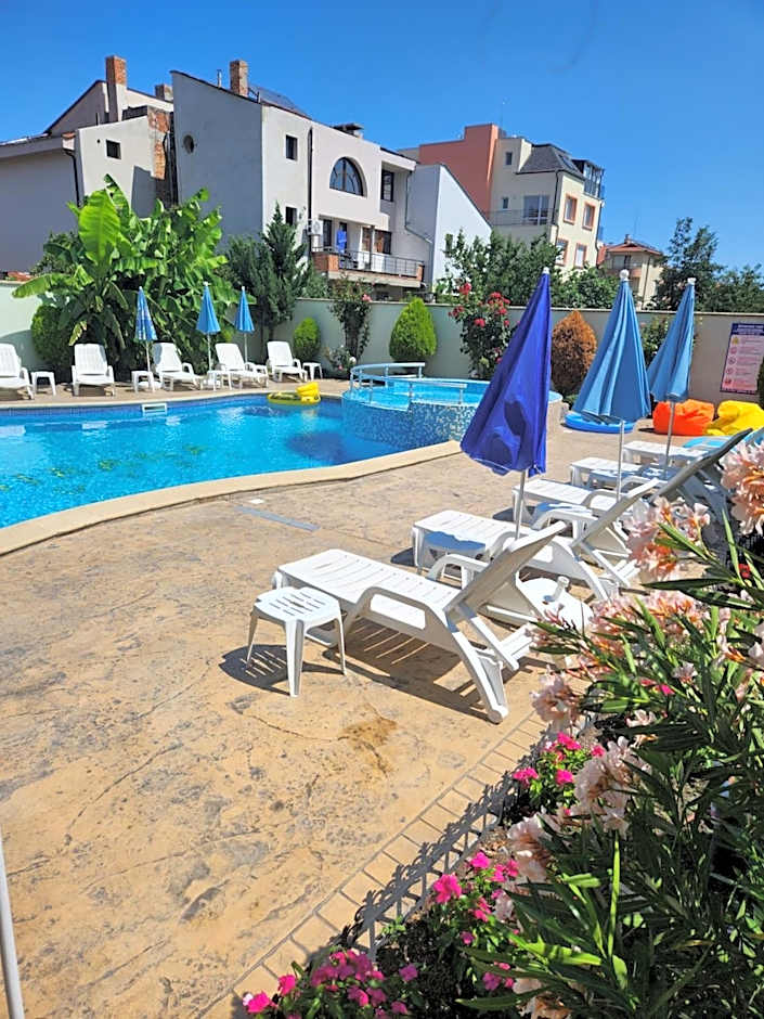 Mirana Family Hotel