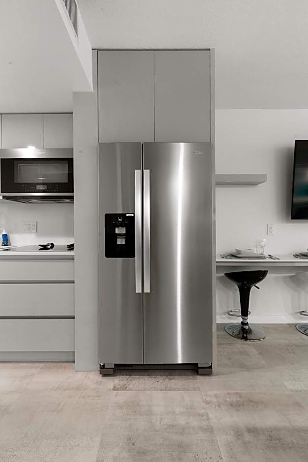 Elite Brickell Studio on the Bay
