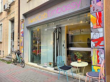 Swed Cab Embassy HoStel
