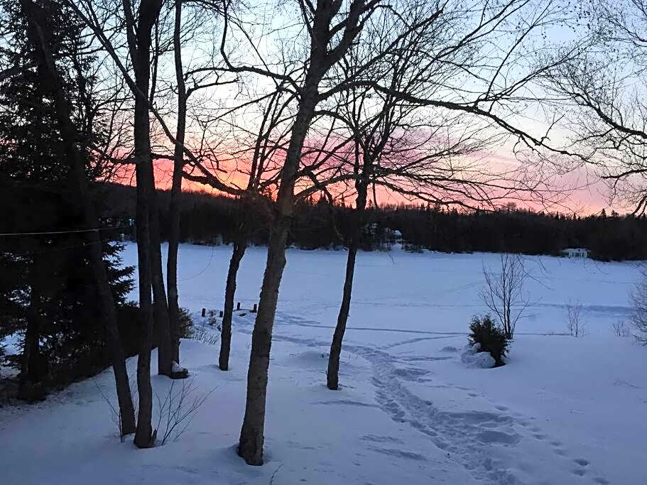 Ty-Llyn - Lakeside Spa Retreat