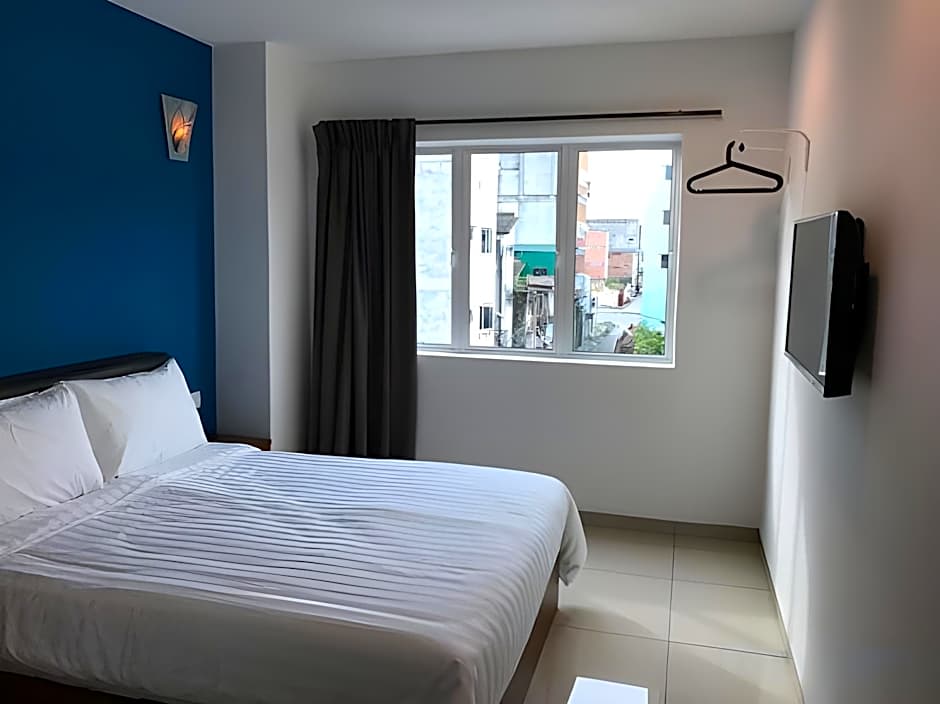 BREZZA HOTEL SITIAWAN