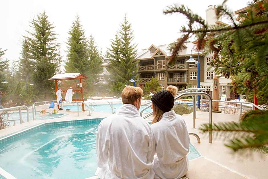 Blackcomb Springs Suites by CLIQUE