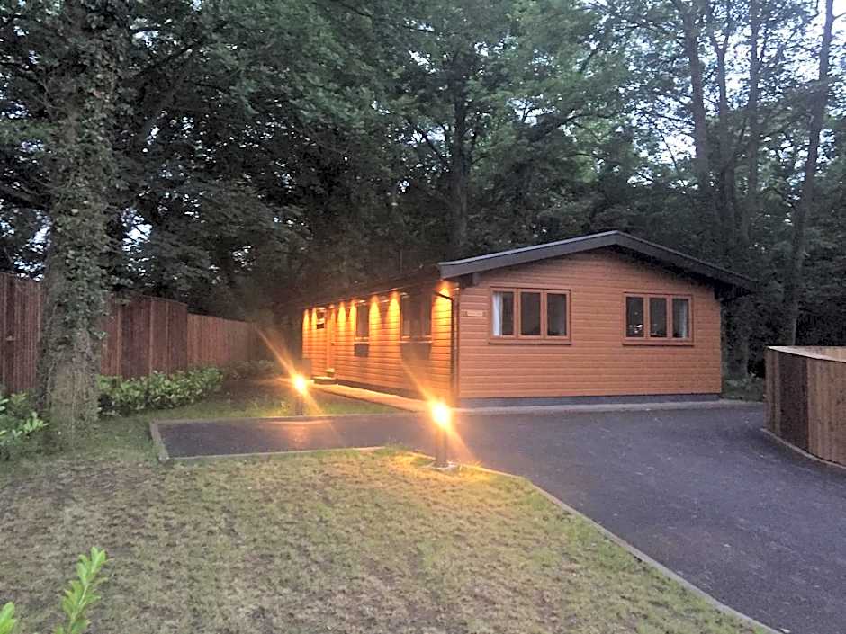 Shellow Lane Lodges