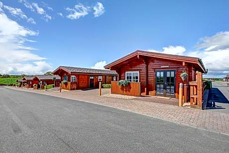 Luxury Two-Bedroom Lodge