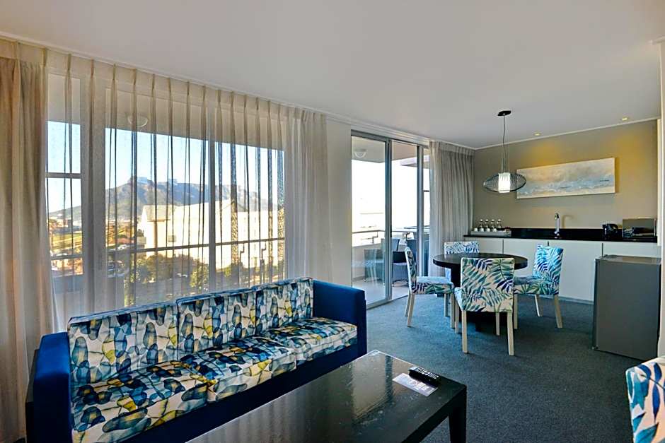Lagoon Beach Hotel & Spa