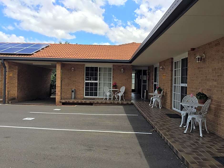 White Lanterns Motel