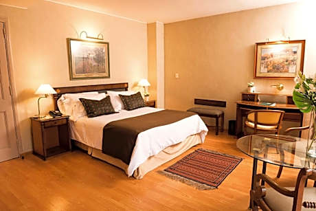 Senior Suite