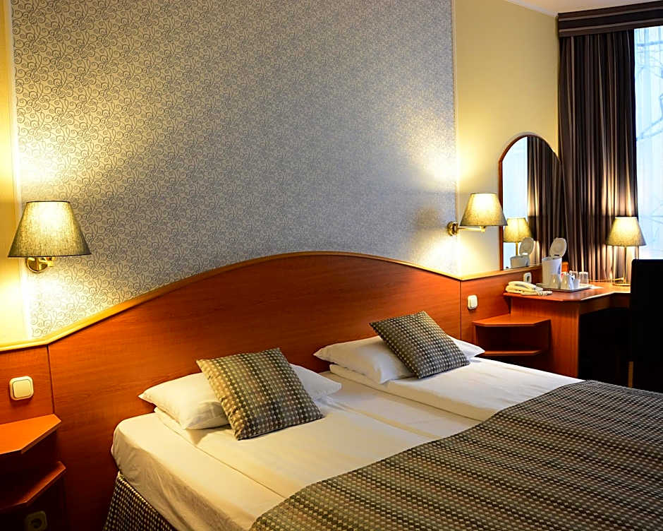 Hotel Orion Várkert