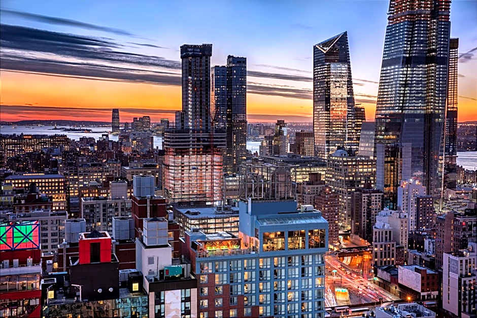 DoubleTree By Hilton New York Times Square West