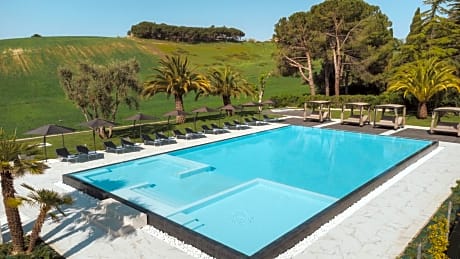 Pietra Bianca Hotel