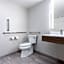 Holiday Inn Express & Suites Lancaster by IHG