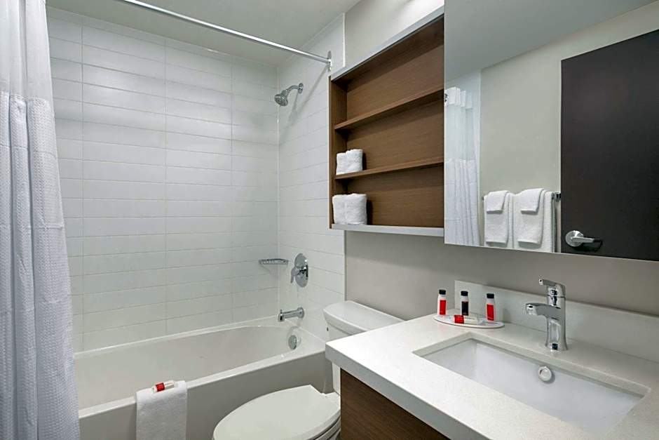 Microtel Inn & Suites by Wyndham Oyster Bay Ladysmith