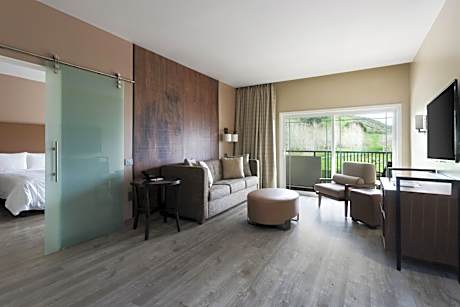 Queen Suite with Two Queen Beds and Balcony