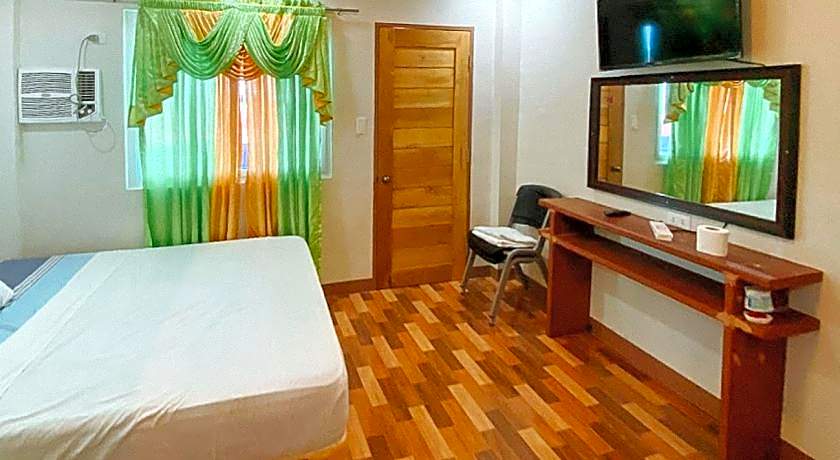 RedDoorz @ 4ks Pension House Bogo City Cebu