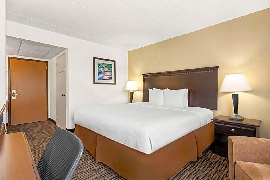 Best Western Hazlet Inn