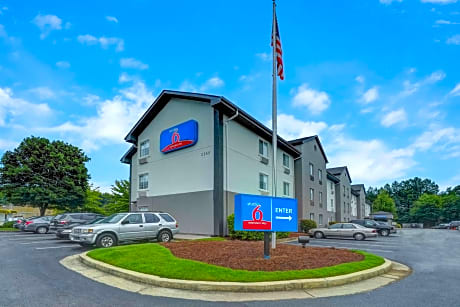Studio 6 Duluth GA Near Gas South District