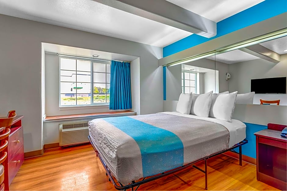 Motel 6-Idaho Falls, ID - Snake River