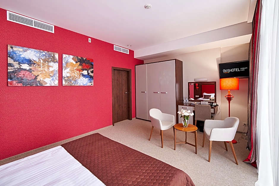 Ovis Hotel