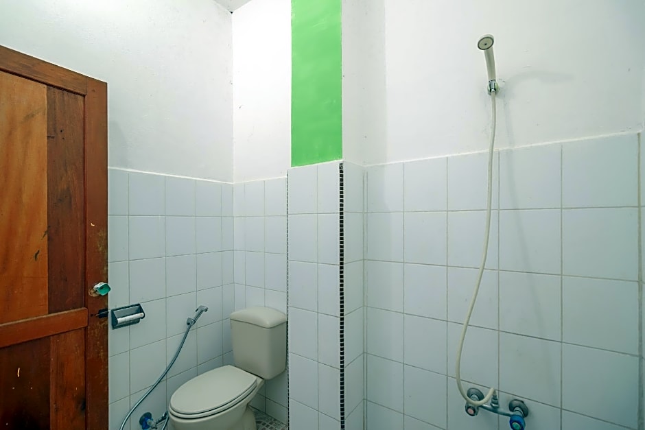 RedDoorz @ Tuktuk Danau Toba