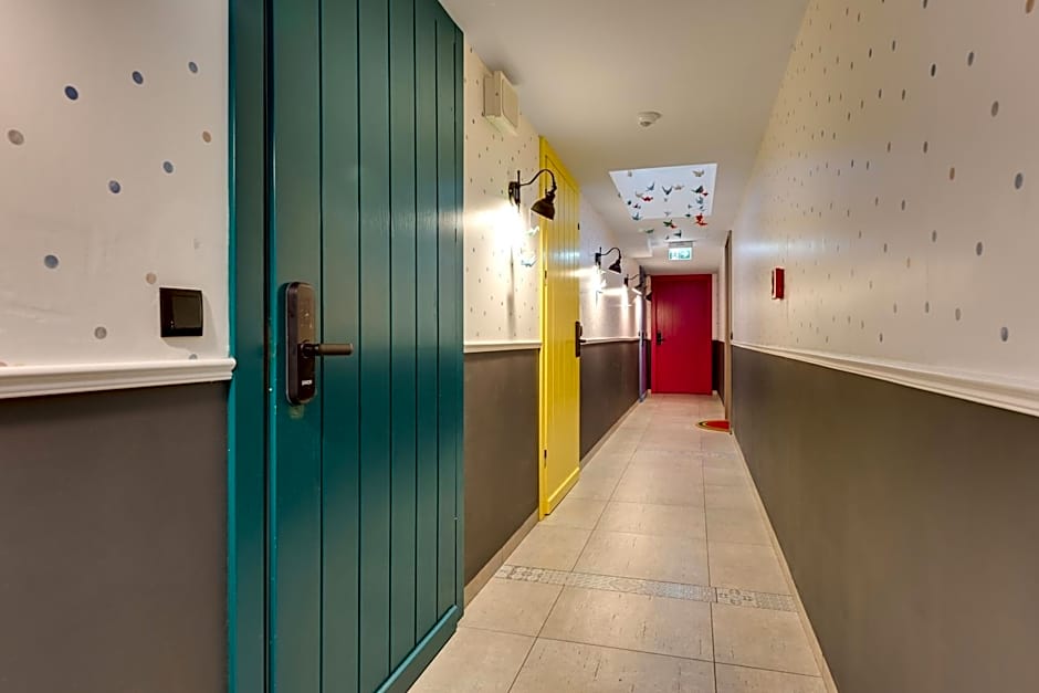 WaterLane Island Hostel&Apartments