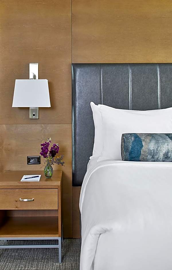 The Hotel Landing