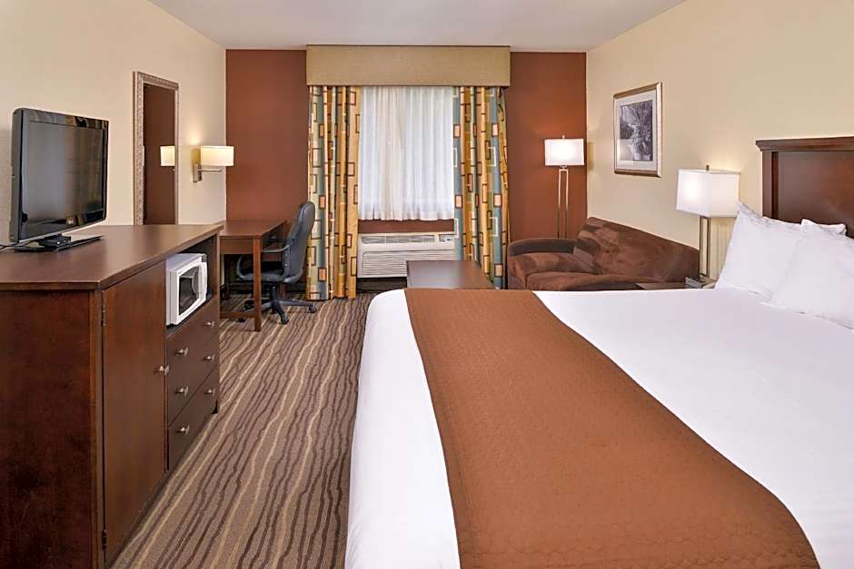 Photo 1 of 5 of 1 King Bed