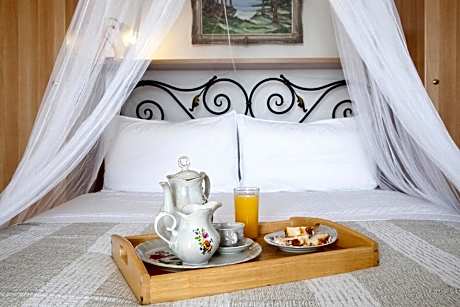 Two-Bedroom Villa (4 Adults)- Split Level