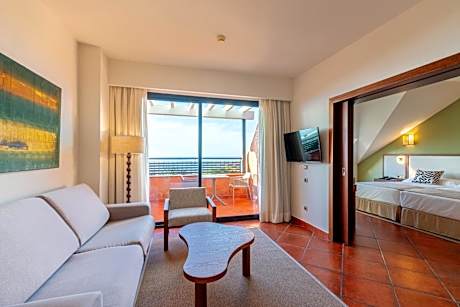 Junior Suite with Sea View (2 Adults)