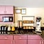 Rodeway Inn & Suites Hwy 290 Nw
