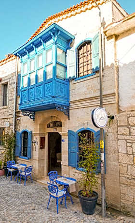 Mai Alaçatı