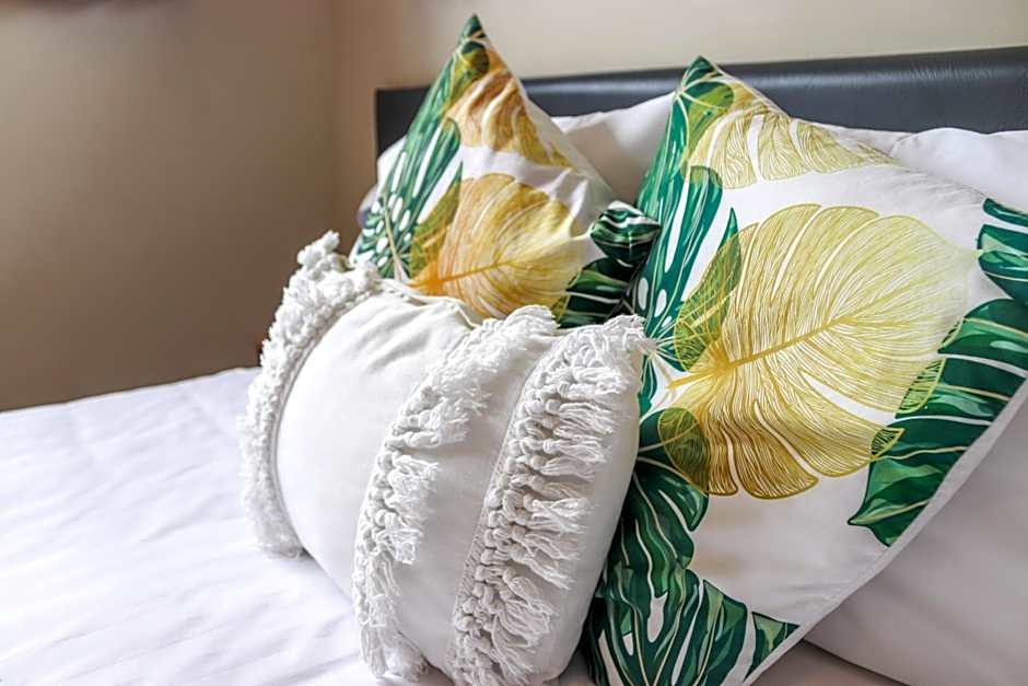 Coleraine Suites & Apartments