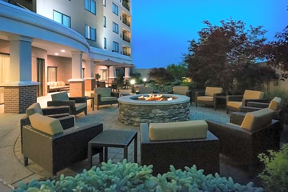 Courtyard by Marriott Buffalo Airport