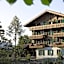 Hotel Alpenrose Wengen - a family affair since 1881