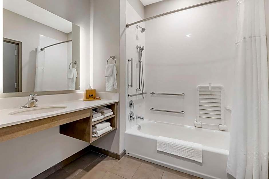 Best Western Plus LaCrescent / LaCrosse