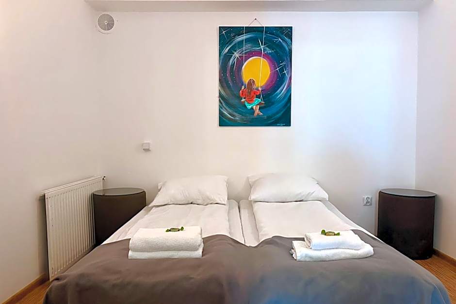 Pod Wzgórzem Bed & Breakfast